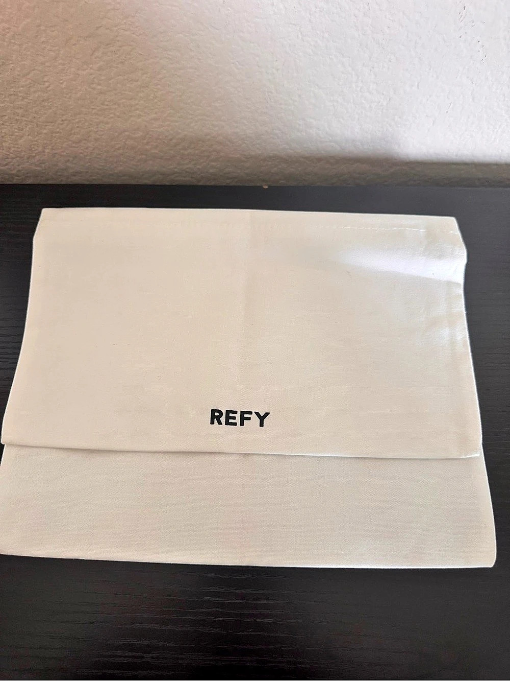 REFY Signature Bag White Cosmetic Pouch 2 pcs